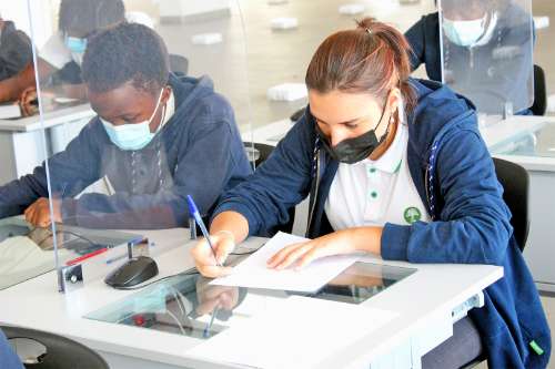 <bdi>SABIS<sup>&reg;</sup></bdi> Runda Grade 10 Students Achieve Outstanding Results in IGCSE Exams